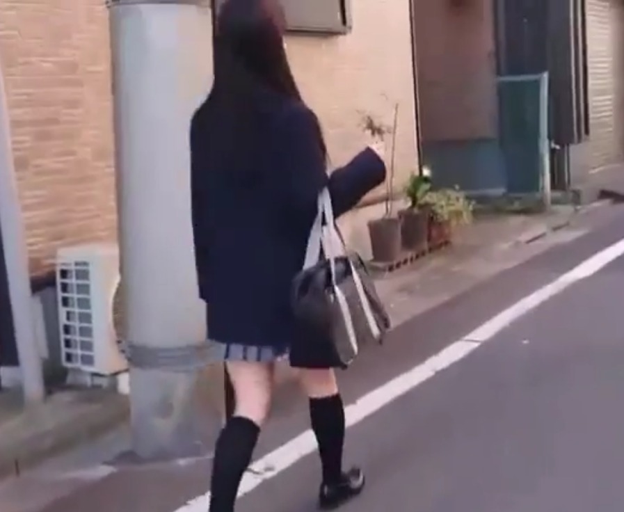 下校JK×昏睡＆盗撮｜制服ひよこ少女を尾行してスタンガンで気絶させヤリ部屋に連れ込んで強姦する