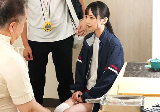 七沢みあ｜ひよこ少女×エロ整体師×媚薬マッサージ｜脚を痛めた部活JK。整体治療をしてもらうはずが、媚薬オイルで発情させられセクハラ愛撫。ダメなのに気持ち良い！潮をまき散らし仰け反りイキ